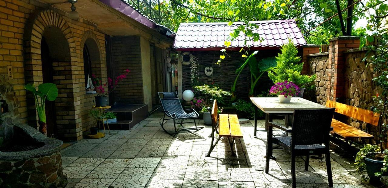 Green House In 巴统 外观 照片